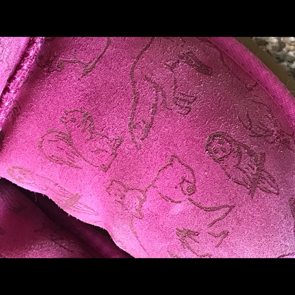 UGG Girl Pink Bailey Animal  Short Boots Size 3 - Picture 7 of 7